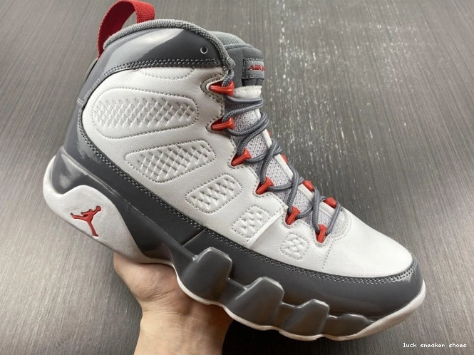 Reps LUCY Red Jordan CT8019-162 9 Fire Air 0704